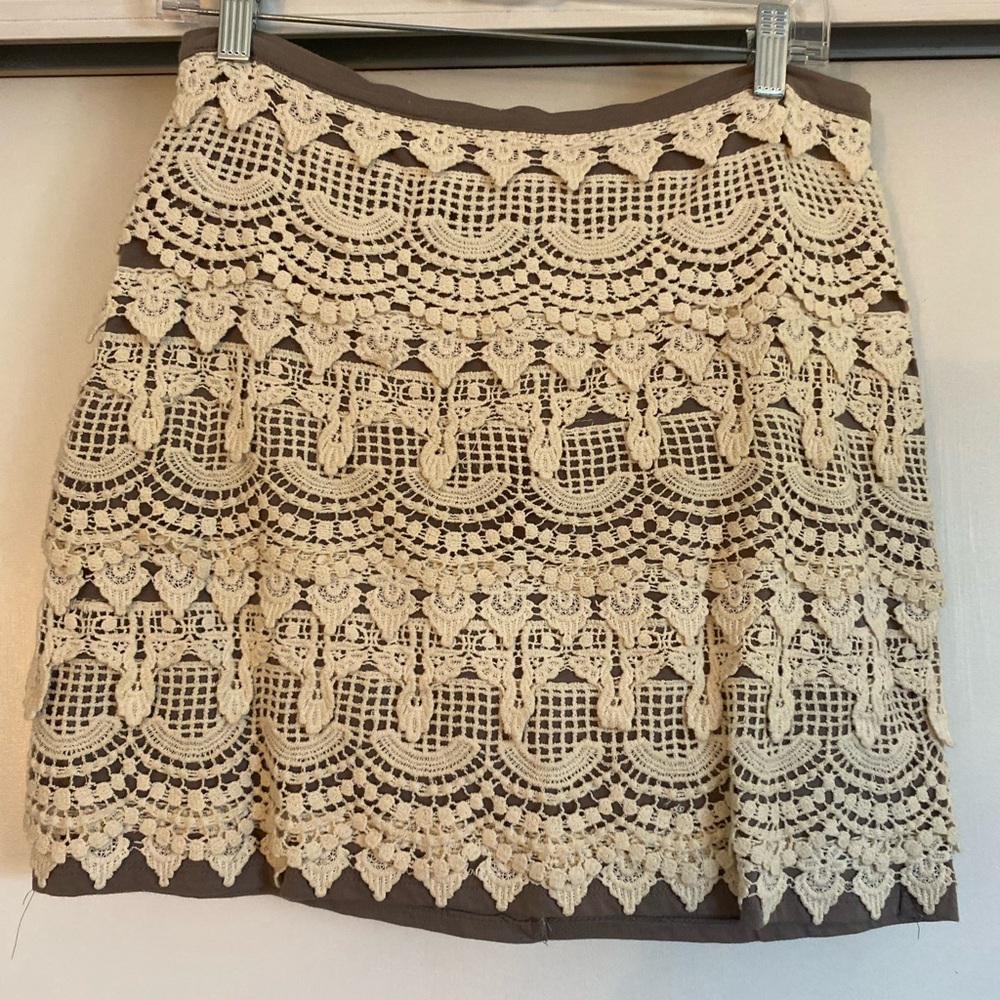 Women’s Elegant Lace Overlay Skirt